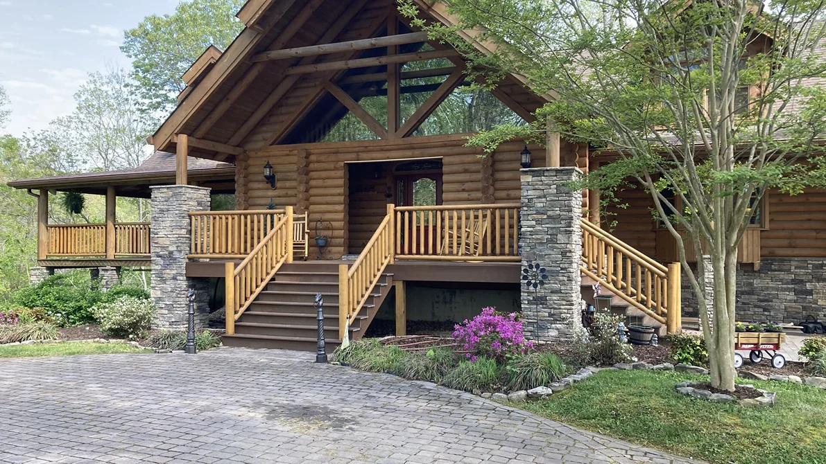 Expert deck builder in Columbia TN. Custom designs, composite decking, lighting, and backyard renovations. Request a free estimate today.